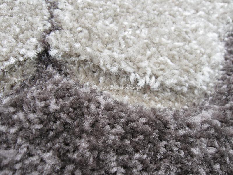 Dywan Kwiatek beżowy 80 x 80