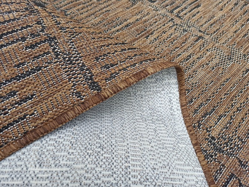 Dywan sznurkowy podgumowany EQOS 0004 brown brązowy płaski nowoczesny do salonu